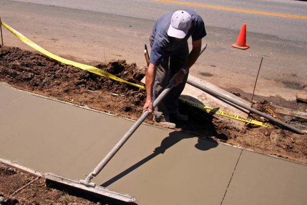 Sidewalk Cementing in Portland